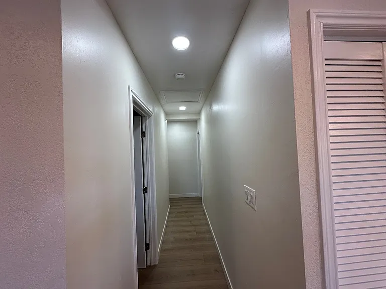 328 E Linda Vista Ave — Photo 4