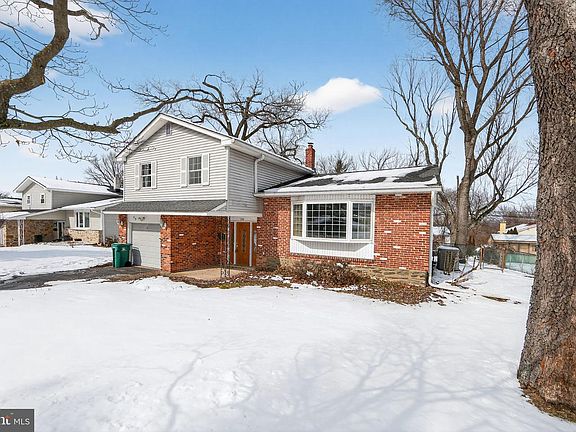 2nd image of 270 Riverview Rd