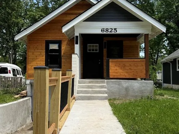 6825 S Benton Ave, Kansas City, MO 64132