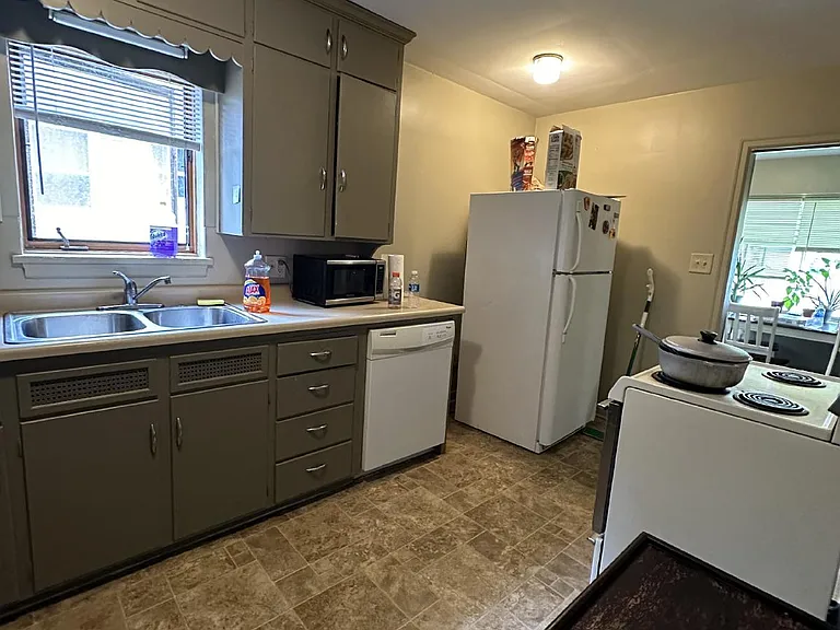 524 Fountain St — Photo 13