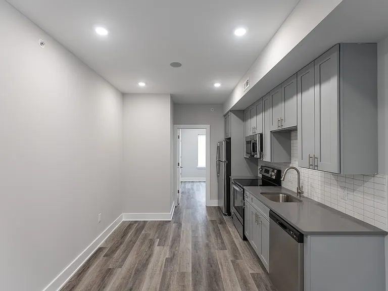 3933 Powelton Ave #401 — Photo 5