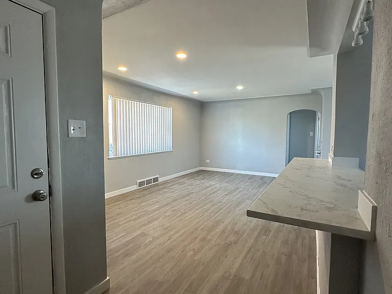 3680 Locust St — Photo 2
