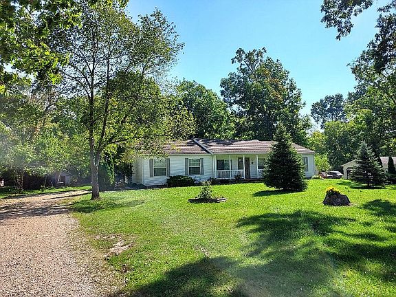 2nd image of 400 N Eastwood Dr