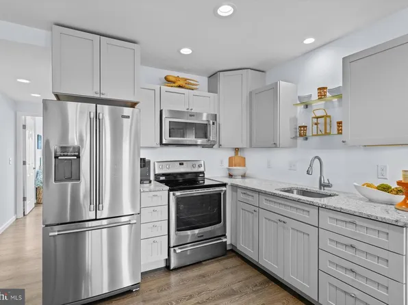 512 Robin Dr Unit 21, Ocean City, MD 21842