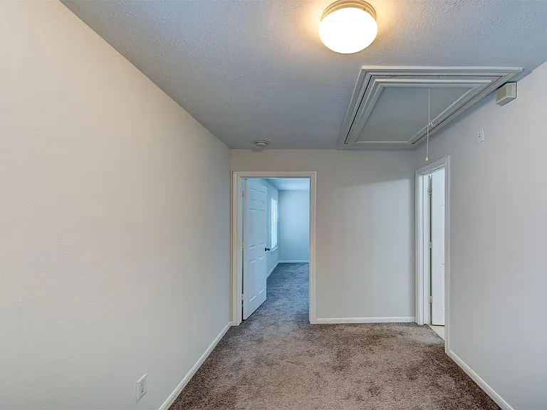 1118 Wilson St — Photo 16