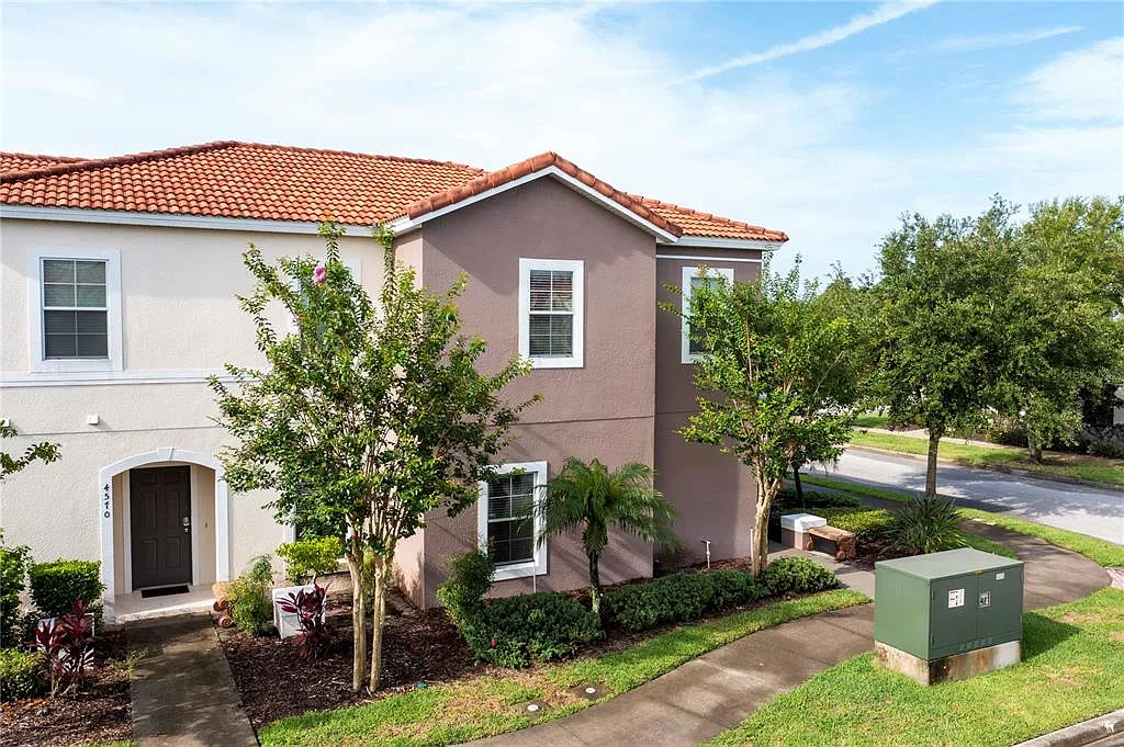 4 bed, 3.0 bath, 1636 sqft, $2,500 — Photo 4