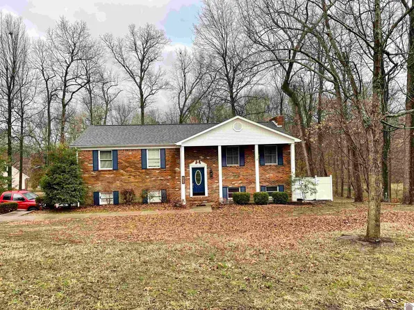 206 W Oak Dr, Benton, KY 42025