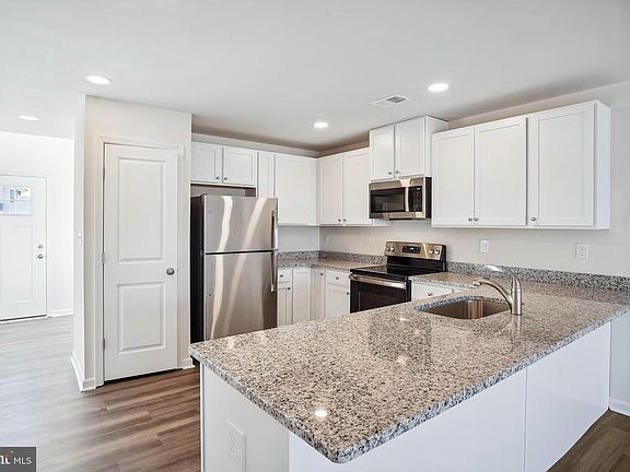 2nd image of LOT Shortly #A