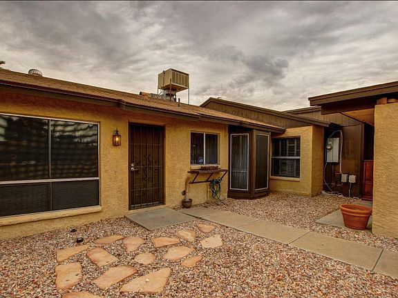 3rd image of 5234 W Carol Ave