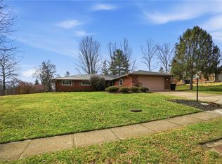 1990 Highland Meadows Dr, Dayton, OH 45459