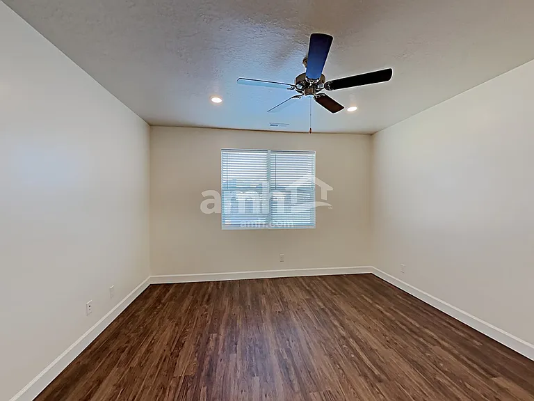 1192 N Wagon Way — Photo 8