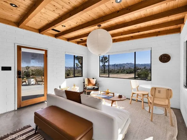 5437 Paradise View Rd, Yucca Valley, CA 92284