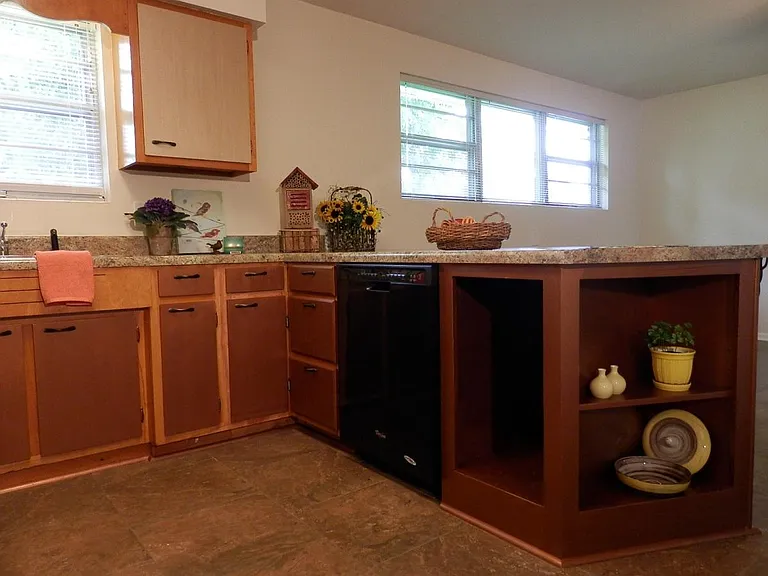 4305 Hunt Dr NW — Photo 4