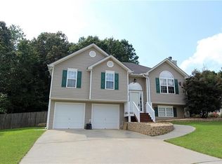 22 Woodvine Dr, Cartersville, GA 30120