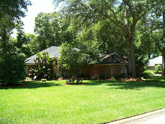2nd image of 1712 Greenridge Cir S