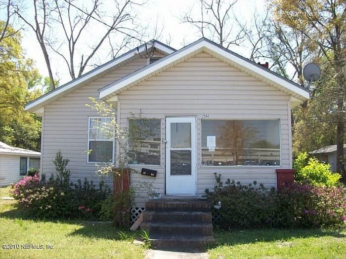 1st image of 2594 Commonwealth Ave