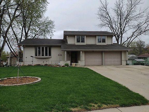 4th image of 4725 S 102nd Cir