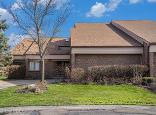 36832 Elk Cv #26, Farmington, MI