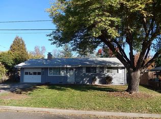 821 Crestbrook Rd, Medford, OR 97504