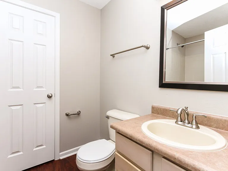 2425 Woodmont Ct — Photo 14