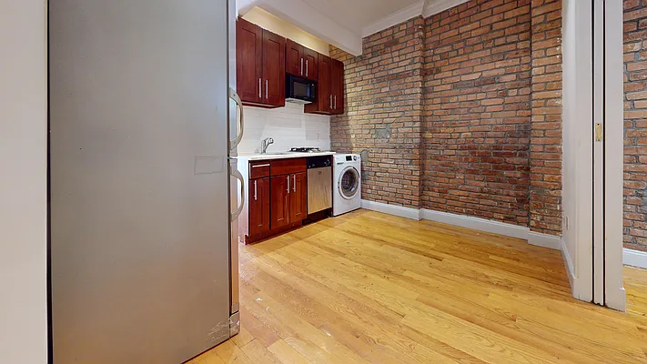 Rented by Bond New York | media 2