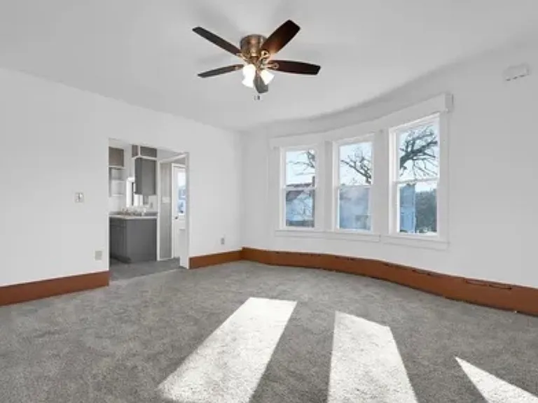 8 N Wolfe St — Photo 11