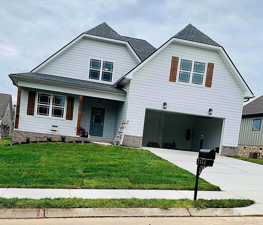 1st image of 2114 Leah Ln