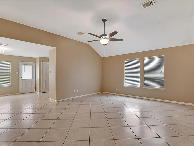 19702 Byron Meadows Dr — Photo 9