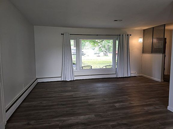 17 x 14 living room