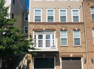 25237 Laureldale Ter, Chantilly, VA 20152