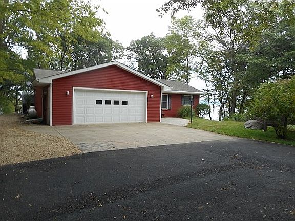 Oversize 2 car garage 