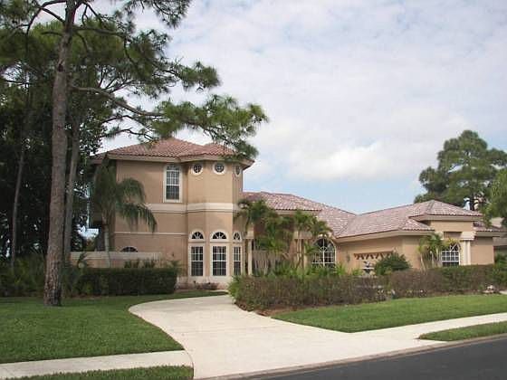 1st image of 3901 Lakemont Dr