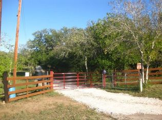 1340 Fm 1351, Goliad, TX 77963