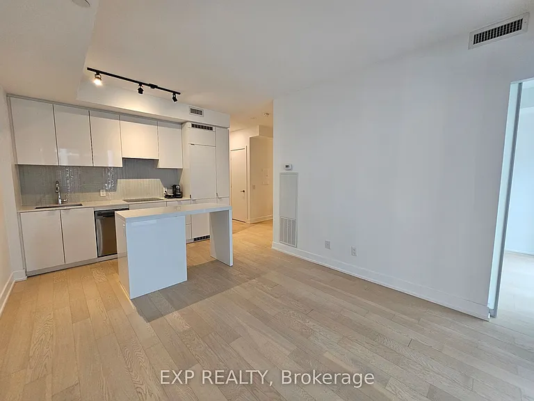 7 Grenville St #1209 — Photo 18