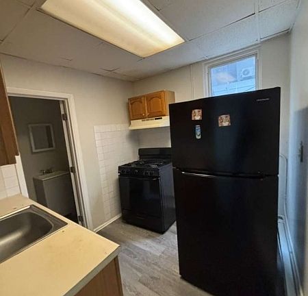 3rd image of 150 Garside St