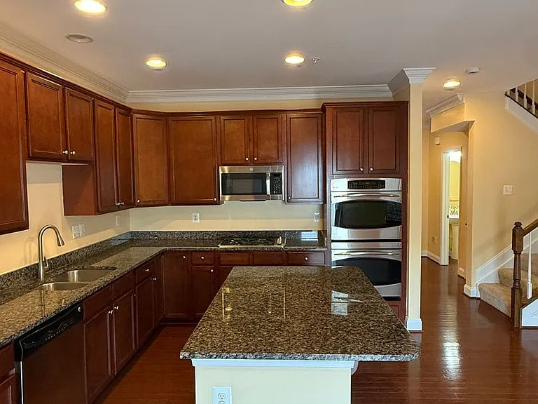 8894 Purple Iris Ln — Photo 7