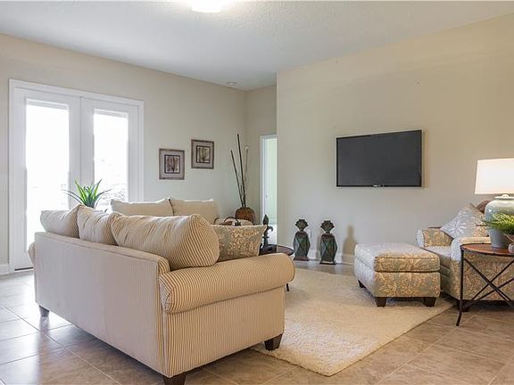 3rd image of 482 Montiano Cir