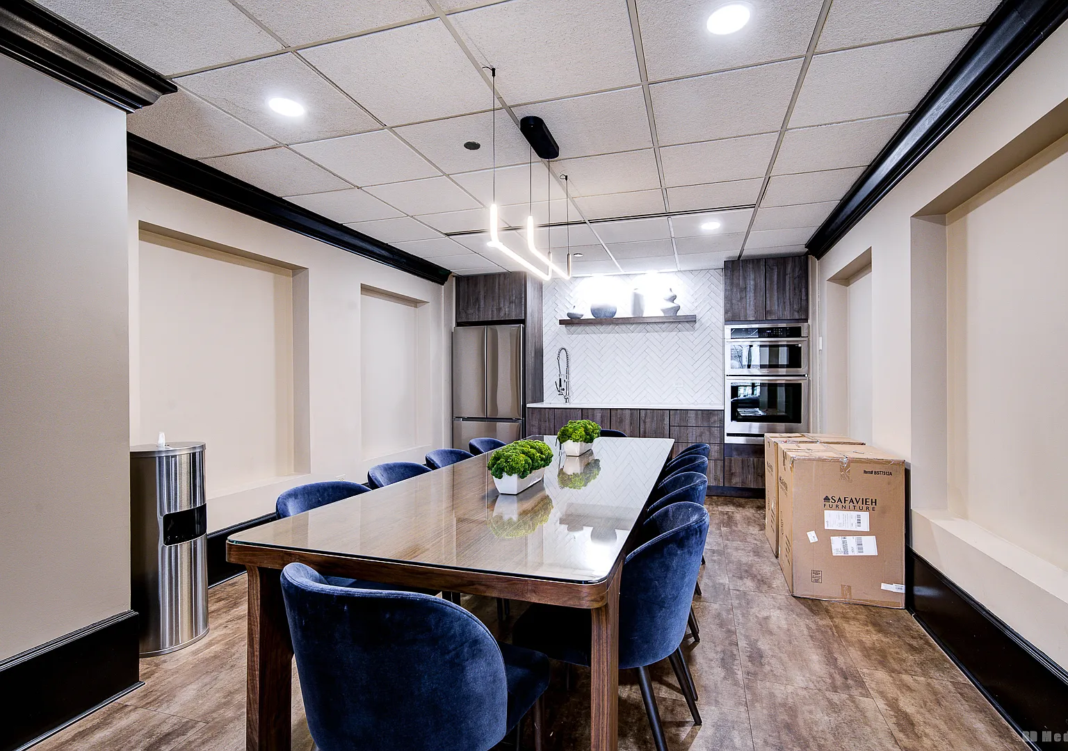 1 bed, 1093 sqft, $2,700 — Photo 2