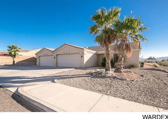 3rd image of 2980 Palisades Dr
