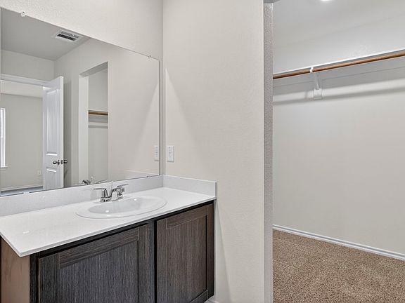 4th image of 1152 Northfield Dr