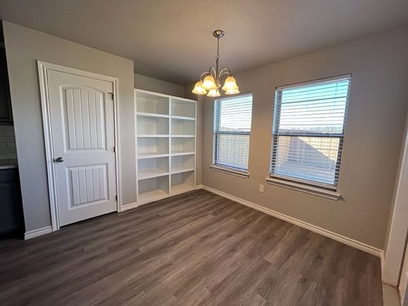 5th image of 2826 Melissa Ln