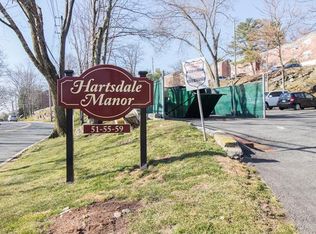 28 Fieldstone Dr APT 9B, Hartsdale, NY 10530