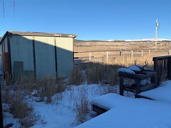 4th image of 460 Fishing Ln