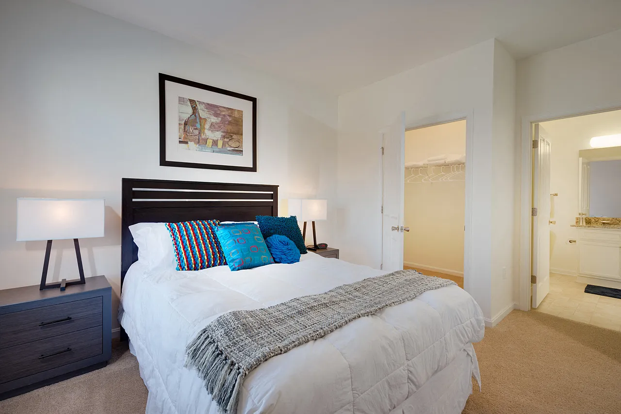 Residences at Jefferson Crossing — Photo 4