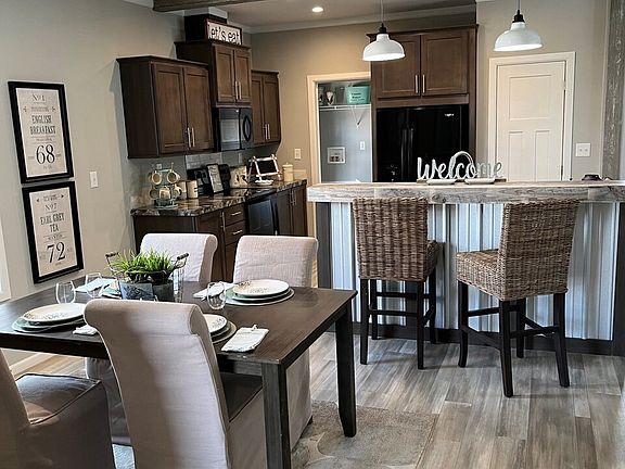 3rd image of 467 Cary Ln #287