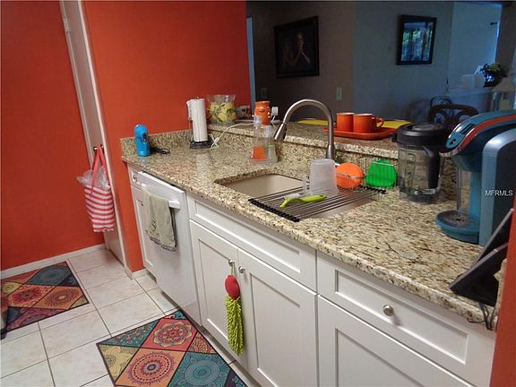 3rd image of 7126 Silvermill Dr