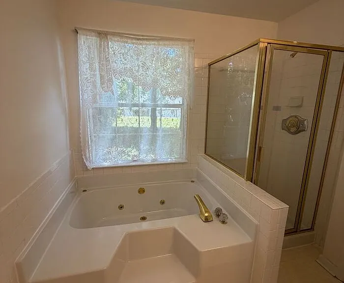 900 Gretna Green Dr — Photo 9