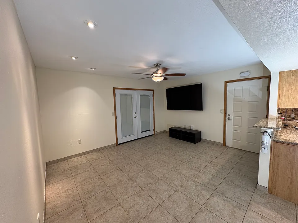 461 W Holmes Ave #156