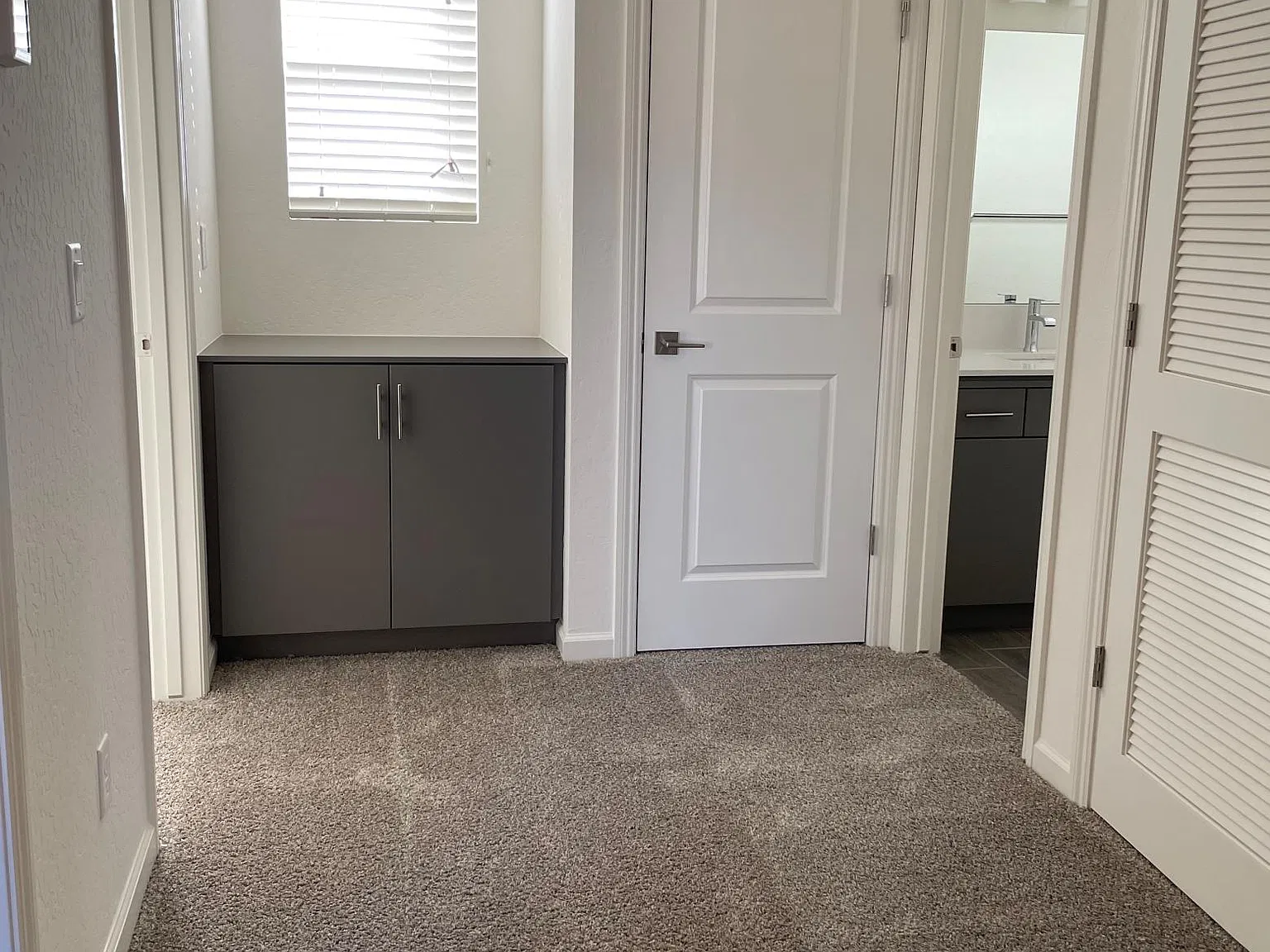 2733 Commonwood Ln — Photo 4
