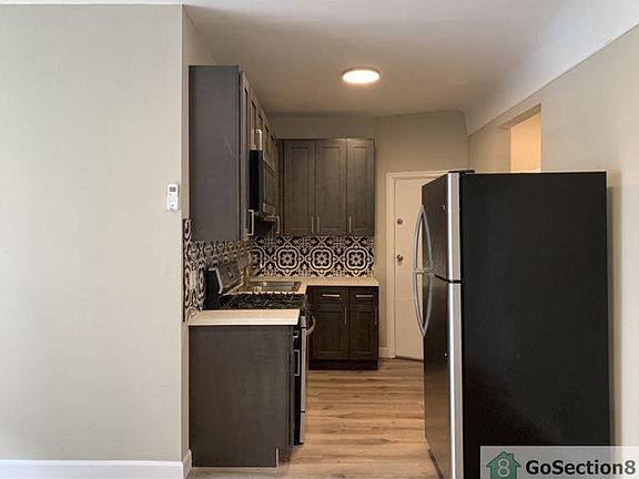 5th image of 1843 S La Brea Ave #7